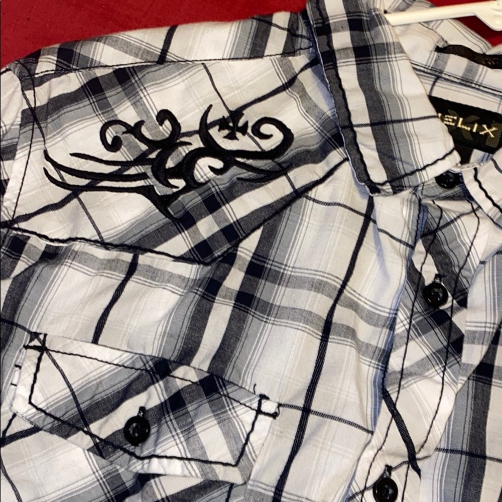 Button down shirt - Picture 2 of 5